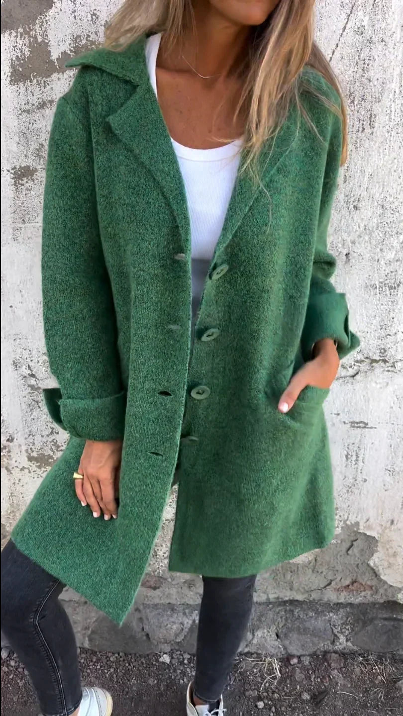 Ariadna® | Waterproof coat with lapel collar