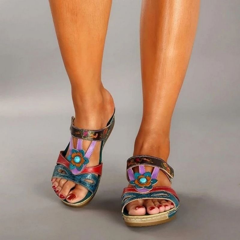 Ava® | Trendy sandals of the season