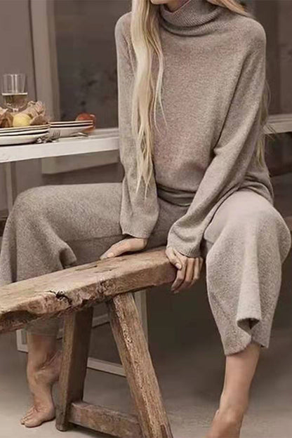 Carolina® | Casual solid color turtleneck long sleeve two piece sweater