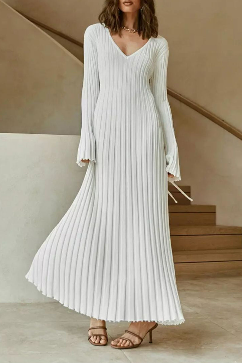 Valeria® | Casual solid color V-neck pleated dresses