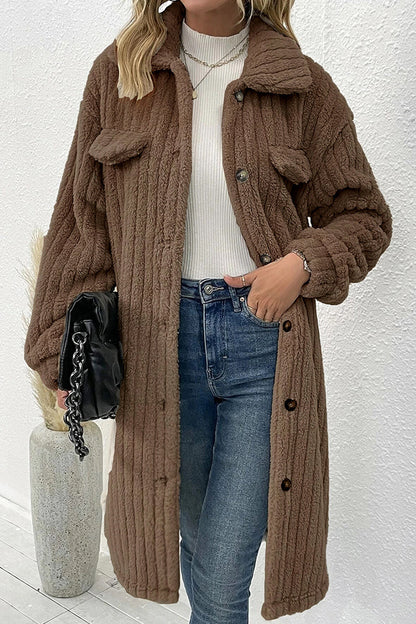 Abigail® | Elegant outerwear with plain buttons and turn-down collar