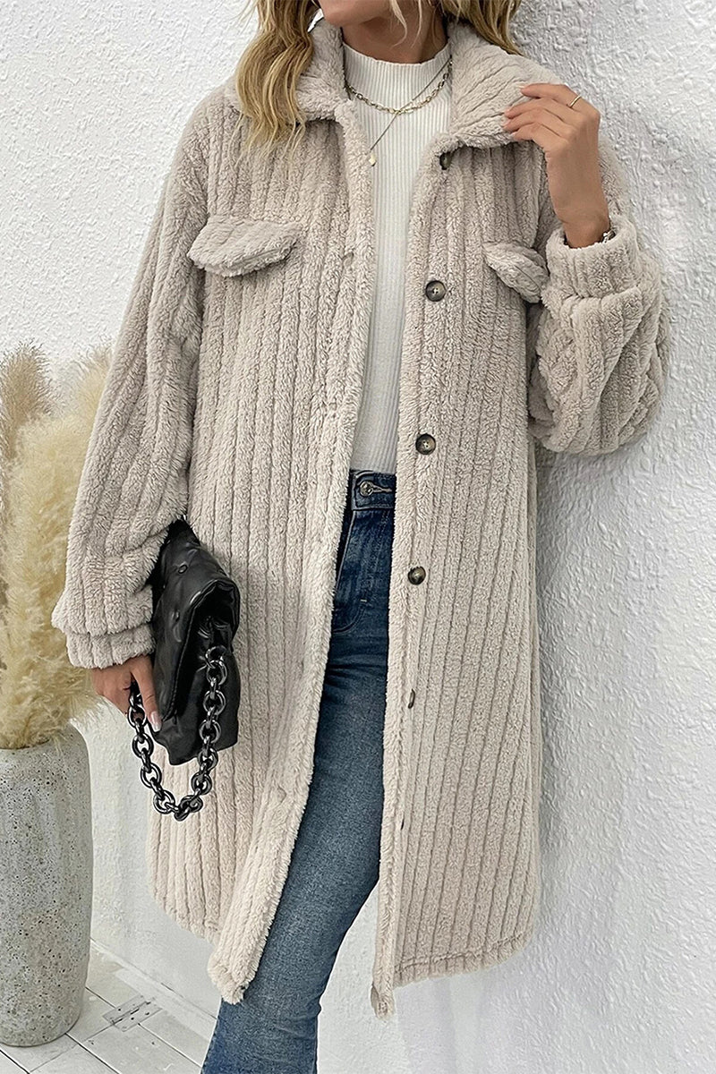 Abigail® | Elegant outerwear with plain buttons and turn-down collar