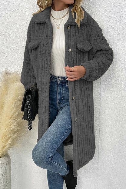 Abigail® | Elegant outerwear with plain buttons and turn-down collar