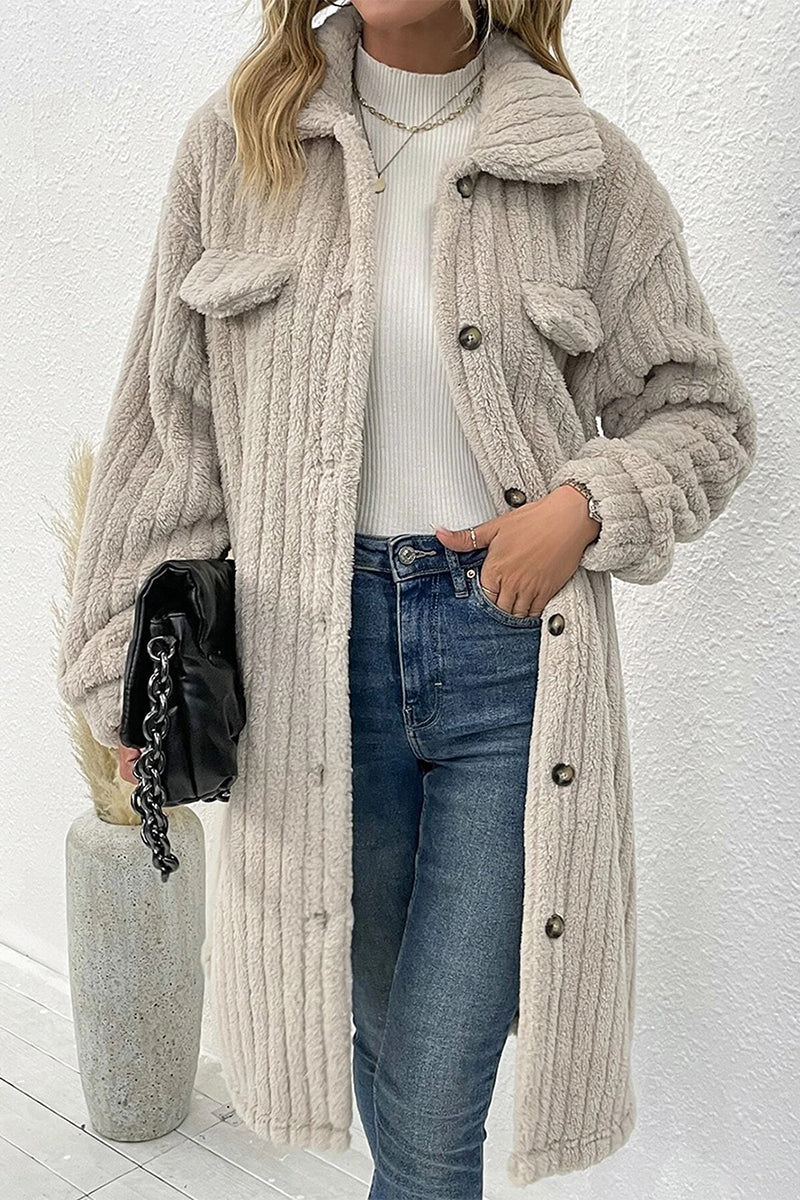 Abigail® | Elegant outerwear with plain buttons and turn-down collar