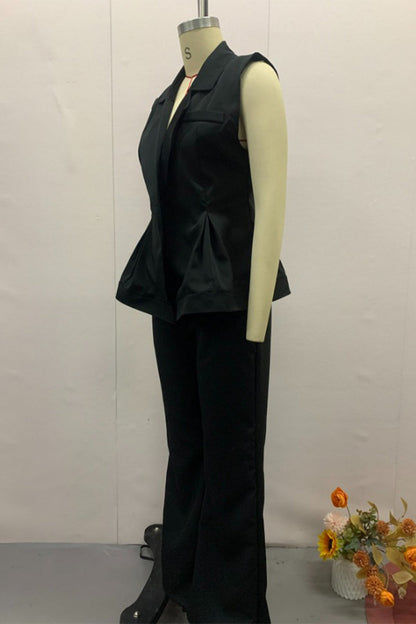 Abigail® | Casual, sleeveless two-piece suit with a pocket V-neck