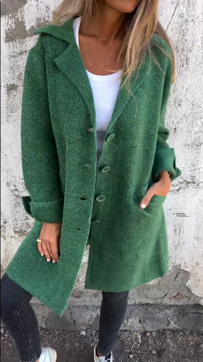 Ariadna® | Waterproof coat with lapel collar
