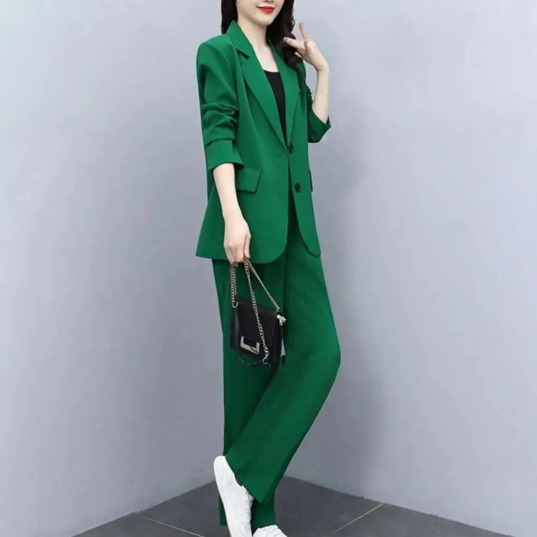 Diana® | Stylish trouser suit