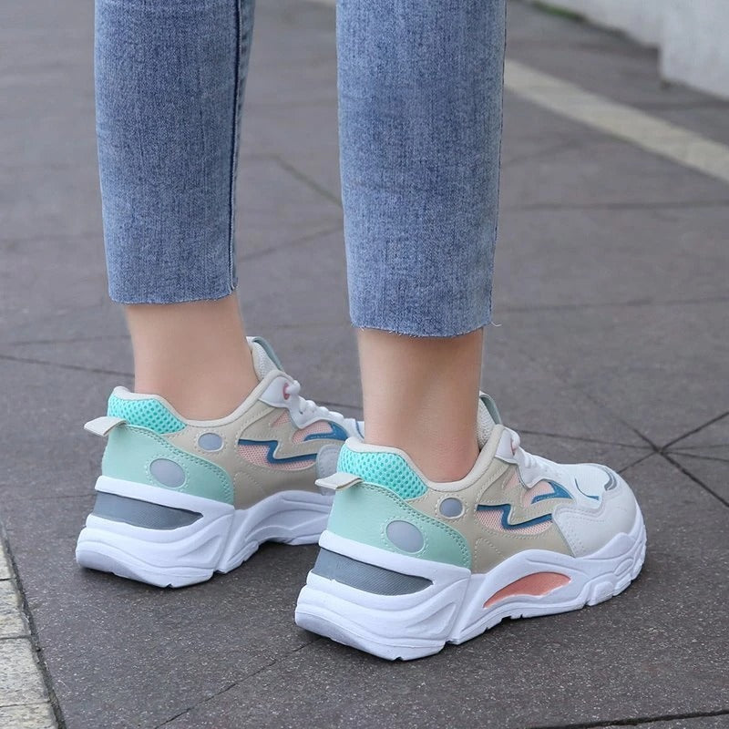 Lidia® | Simple and stylish   sneakers