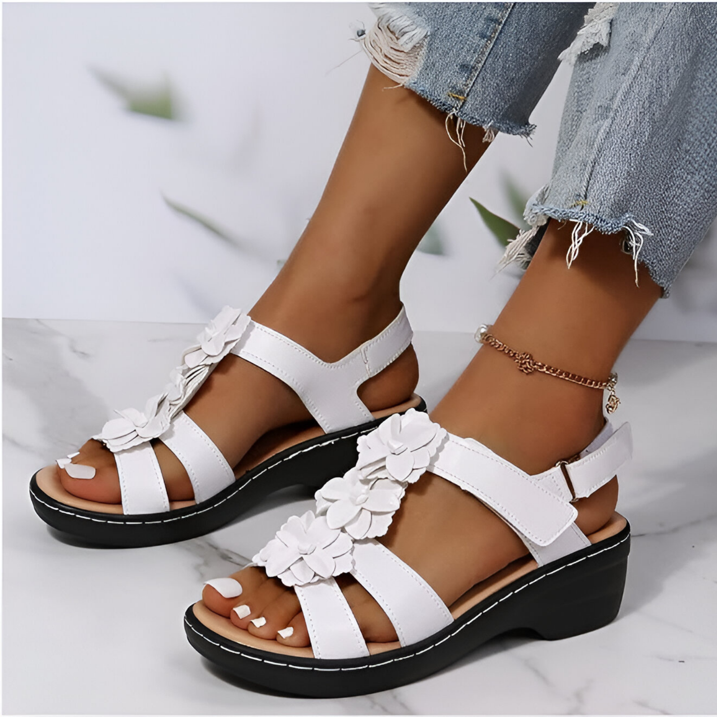 Penelope® | Wedge sandals with retro charm and orthopedic support
