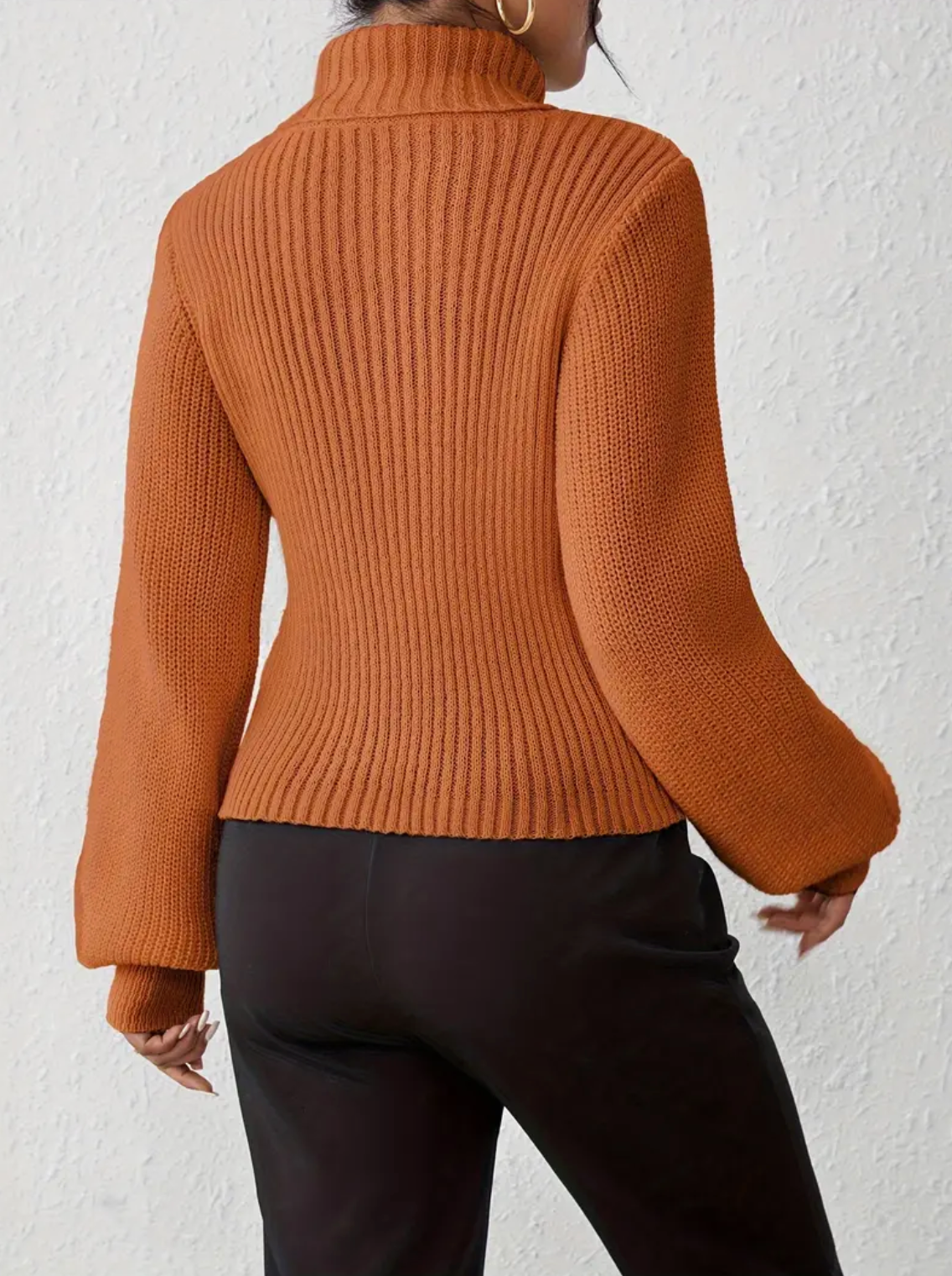 Vilma | high neck sweater with cut out