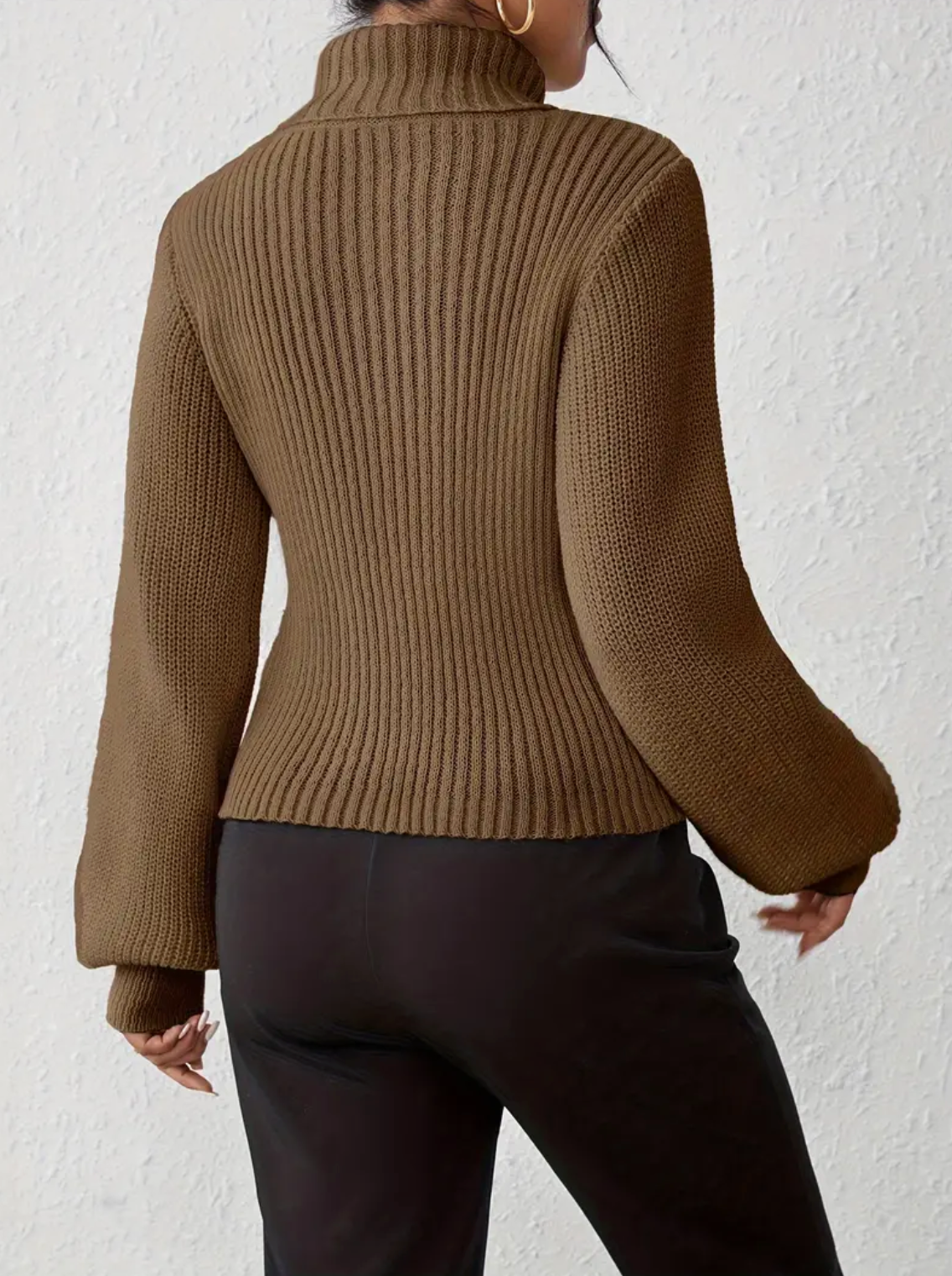 Vilma | high neck sweater with cut out