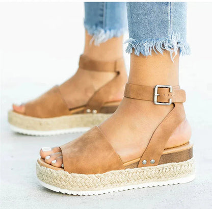 Aquilina® | Fashionable Sandals For Women