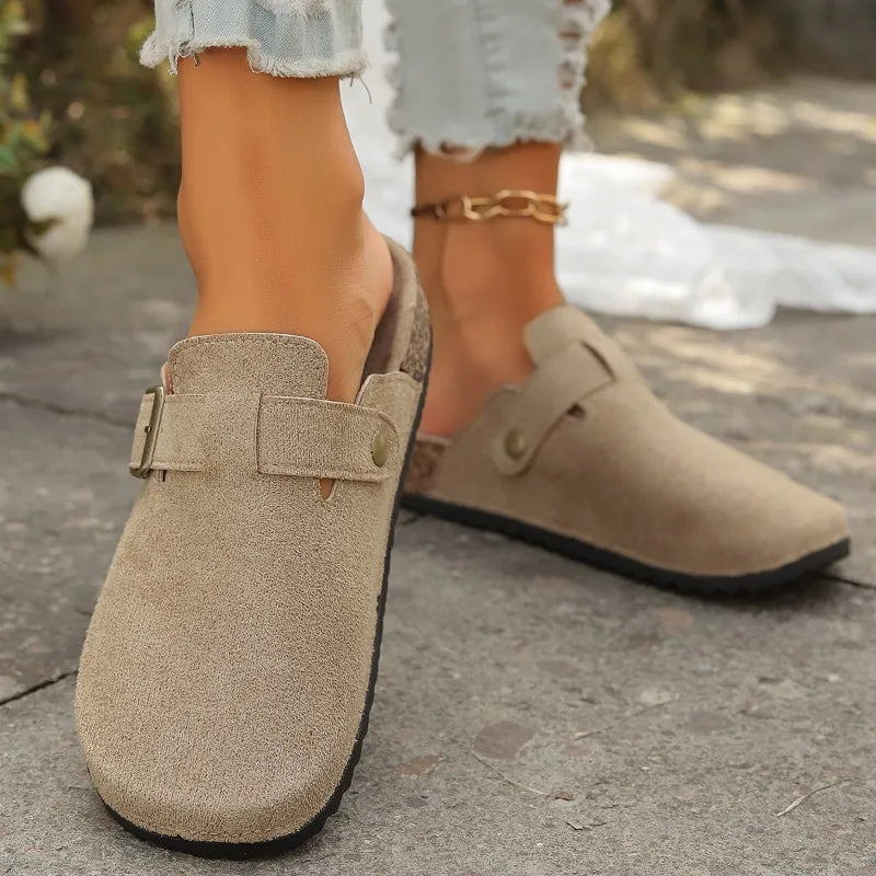 Lucy® | Classic suede sandals with a round toe